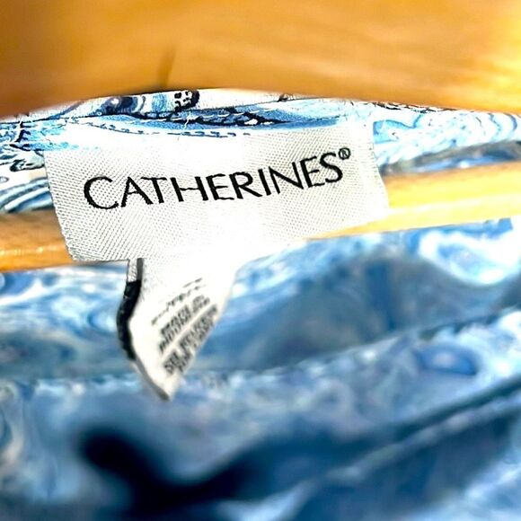 Catherines Blouse Woman’s Size 4X Faux Wrap Blue Paisley Lightweight Polyester - Picture 9 of 10